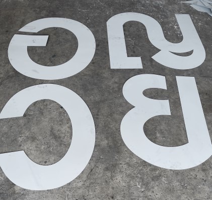 รับฉลุลายโลหะแผ่น ฉลุลาย ฉลุอักษร